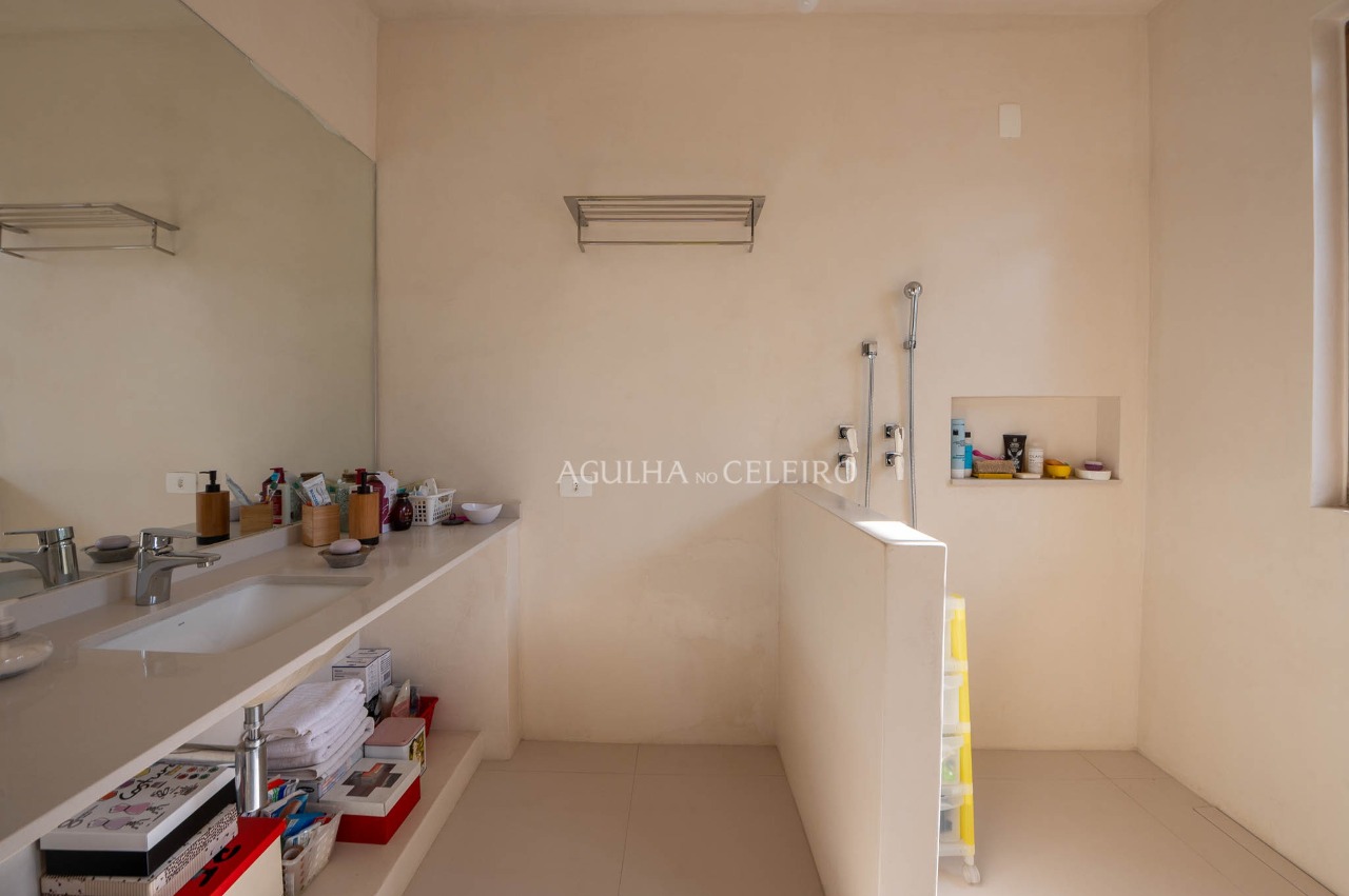 Casa com quintal à venda na Alto de Pinheiros – 17099