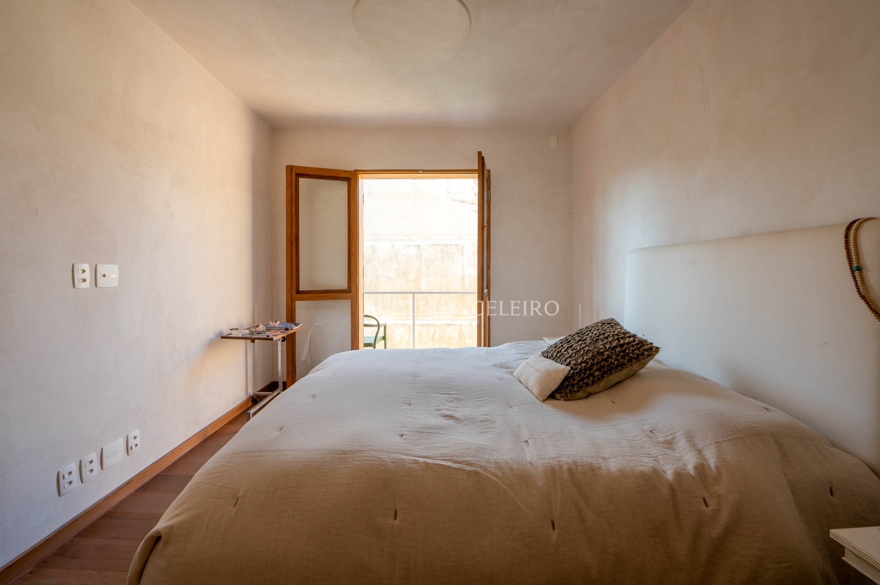 Casa com quintal à venda na Alto de Pinheiros – 17099