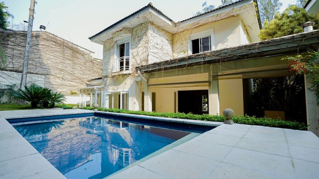 Deliciosa casa de condomínio a venda no Jardim Guedala – 17377