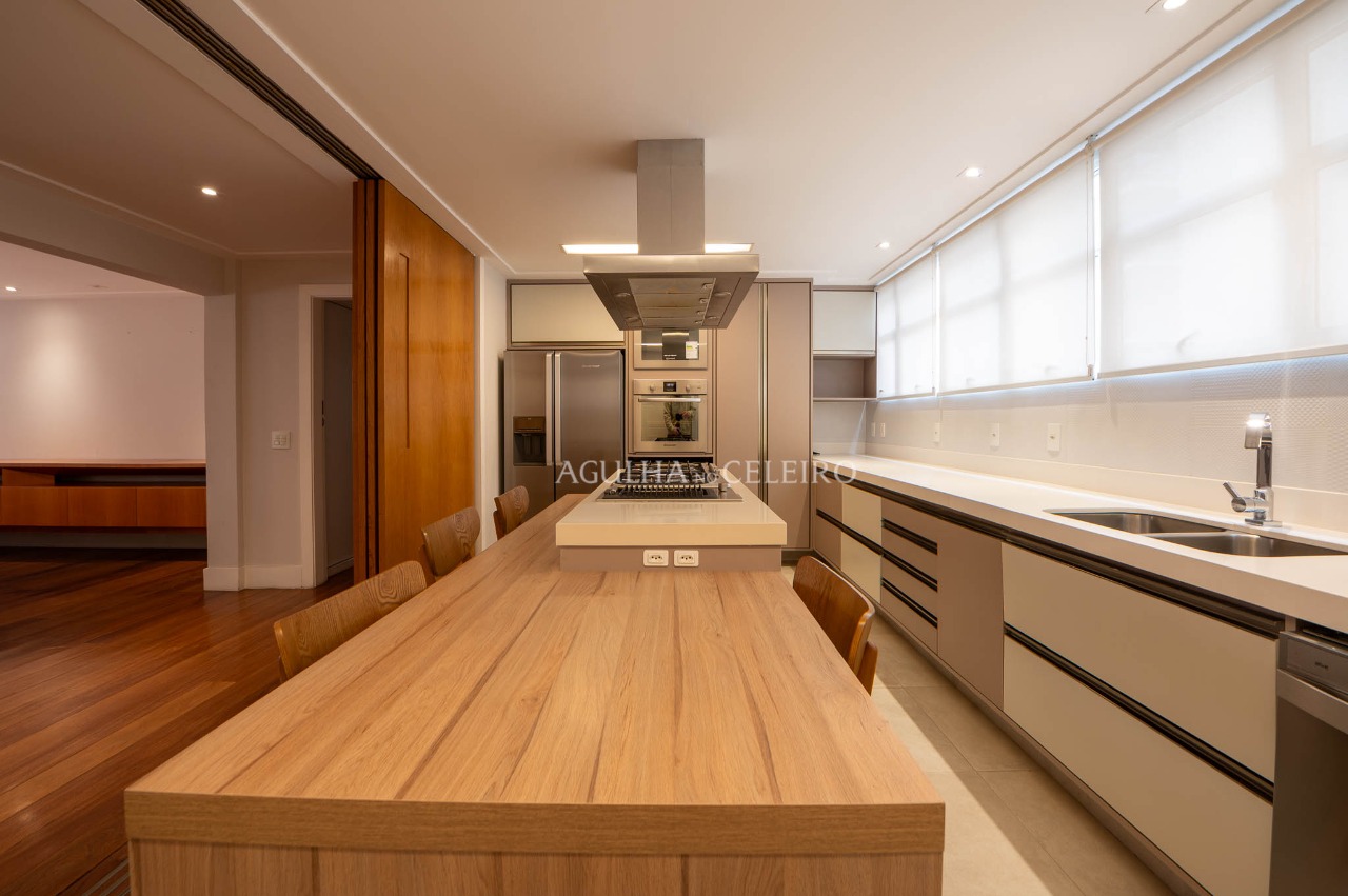 Apartamento mobiliado com localização excelente para locação no Itaim Bibi. – 17391