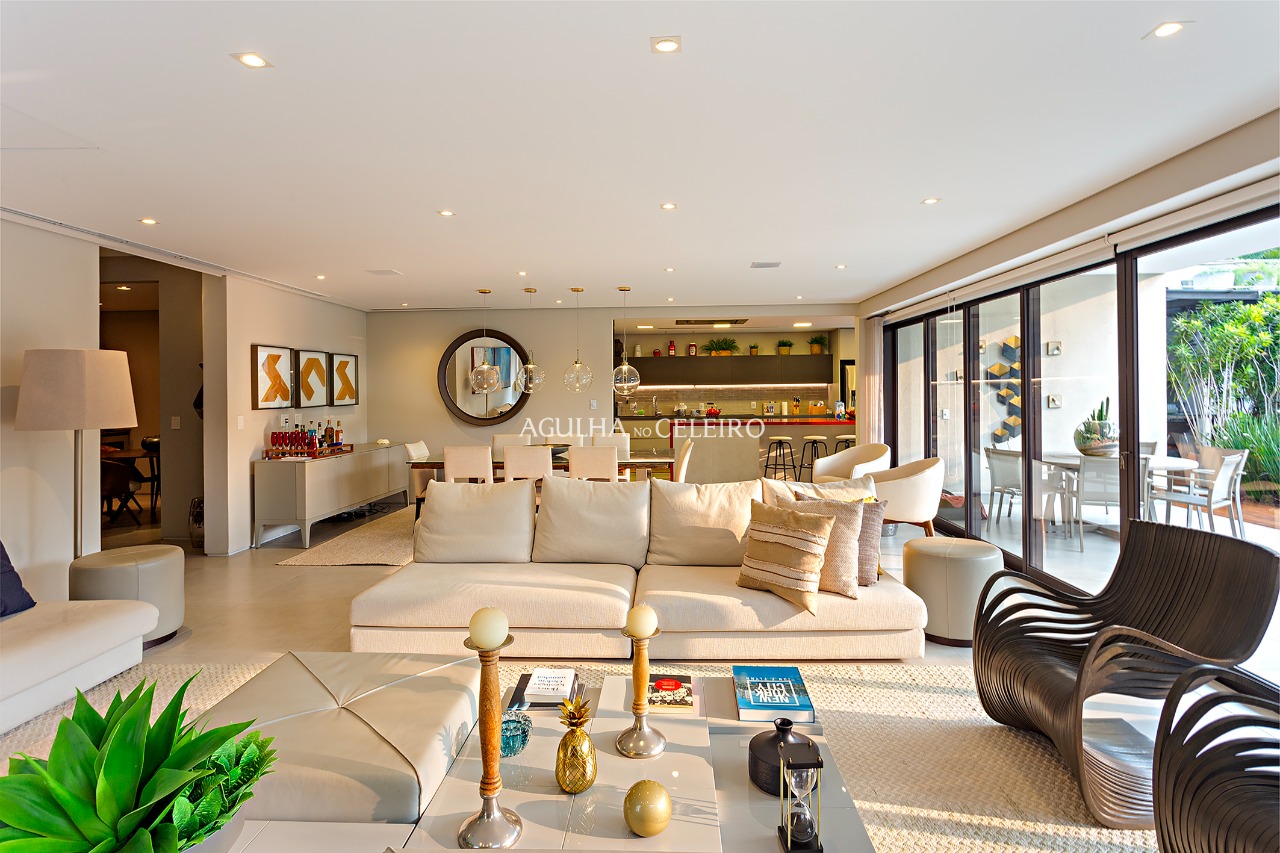 Linda casa em excelente localização no Jardim Guedala – 17408