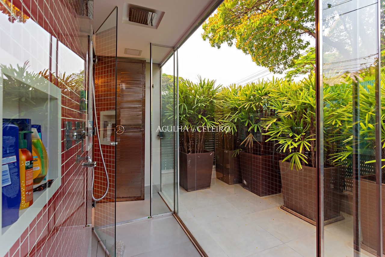 Linda casa em excelente localização no Jardim Guedala – 17408