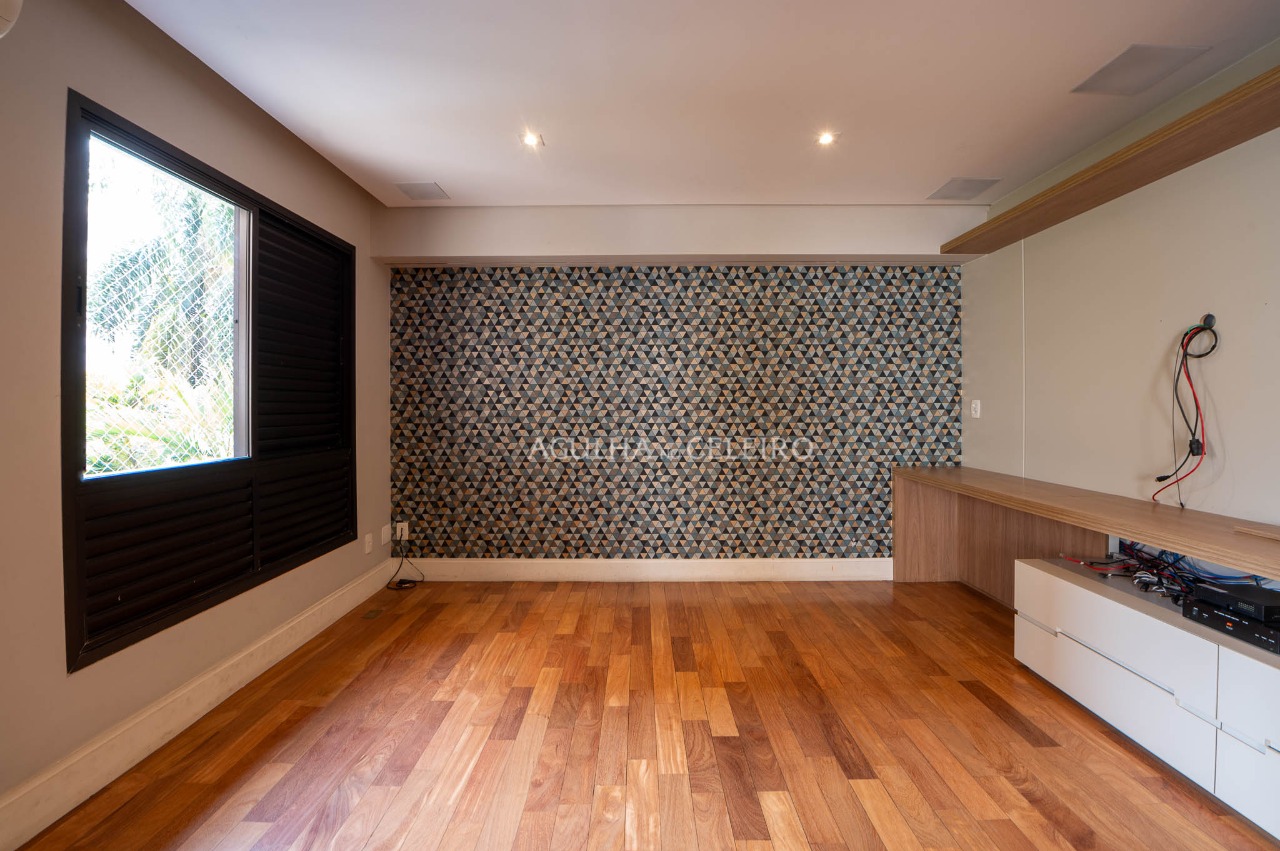 Apartamento reformado à venda em Moema – AP4235