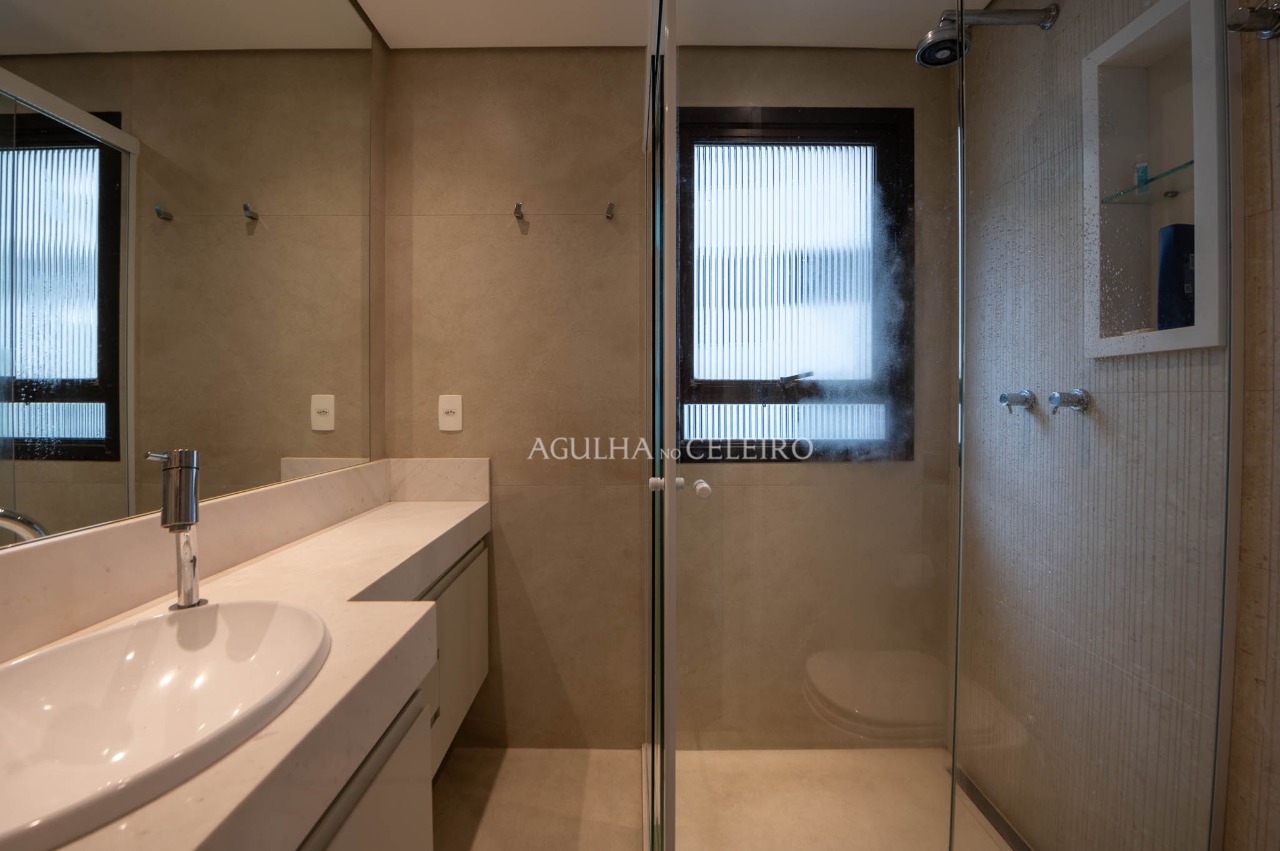 Apartamento reformado à venda em Moema – AP4235