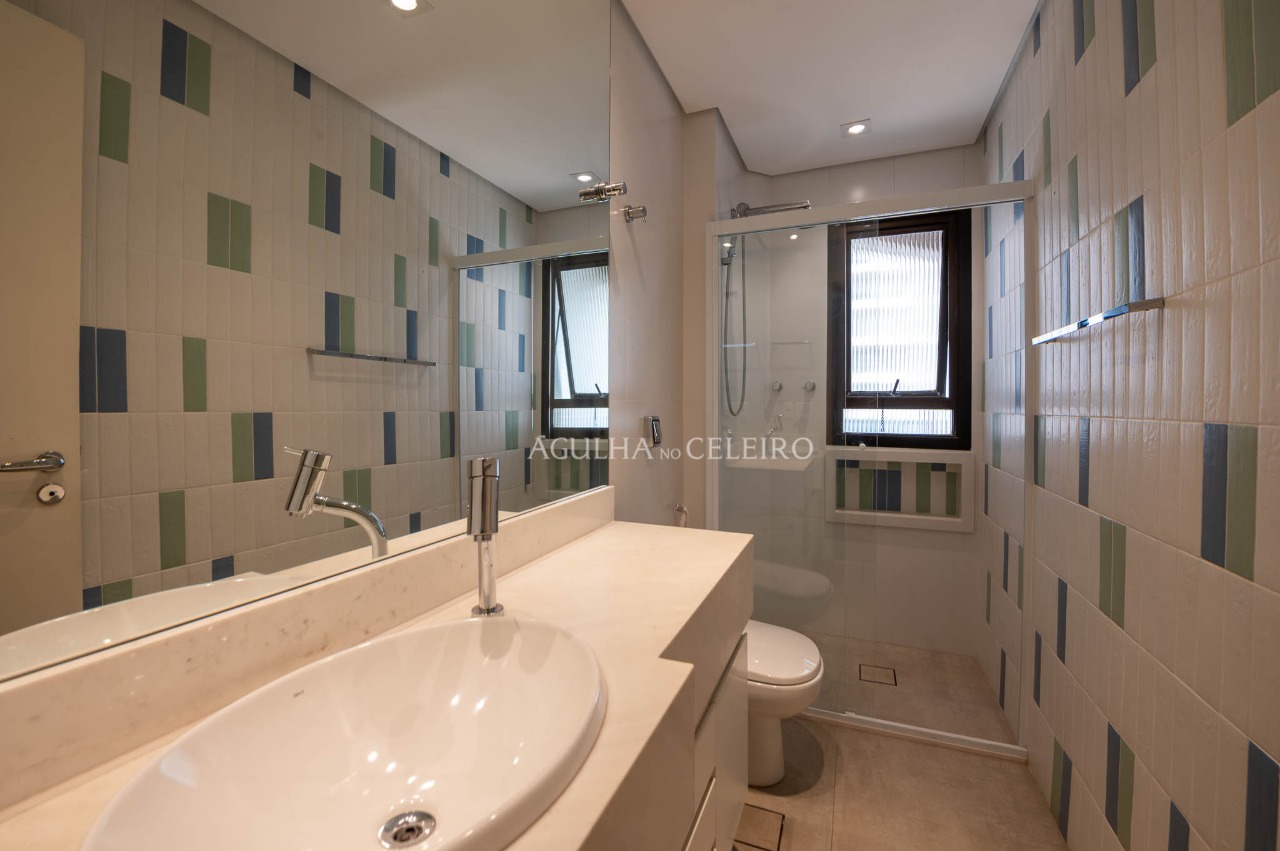 Apartamento reformado à venda em Moema – AP4235