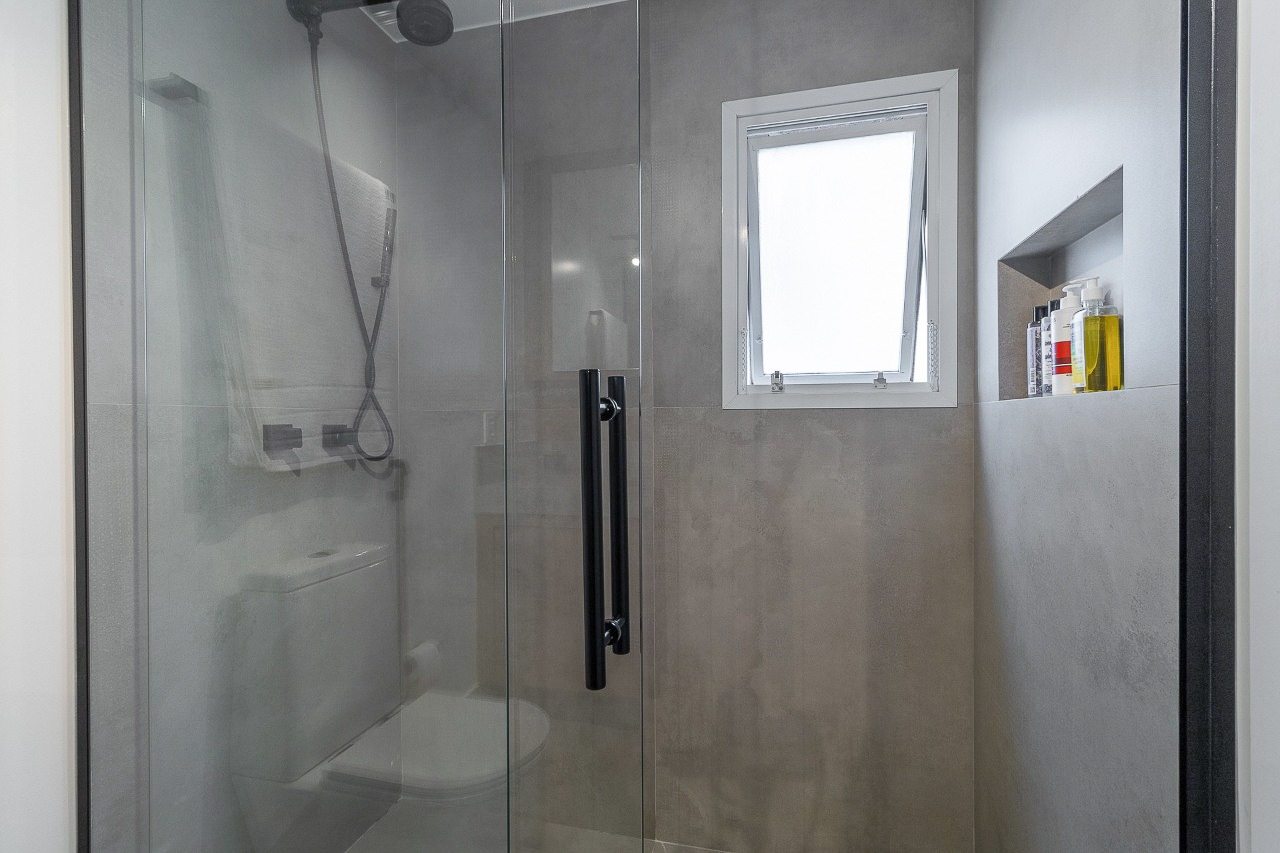 Cobertura com projeto moderno, iluminado e área externa super relaxante, no melhor do Itaim Bibi. – CO0570