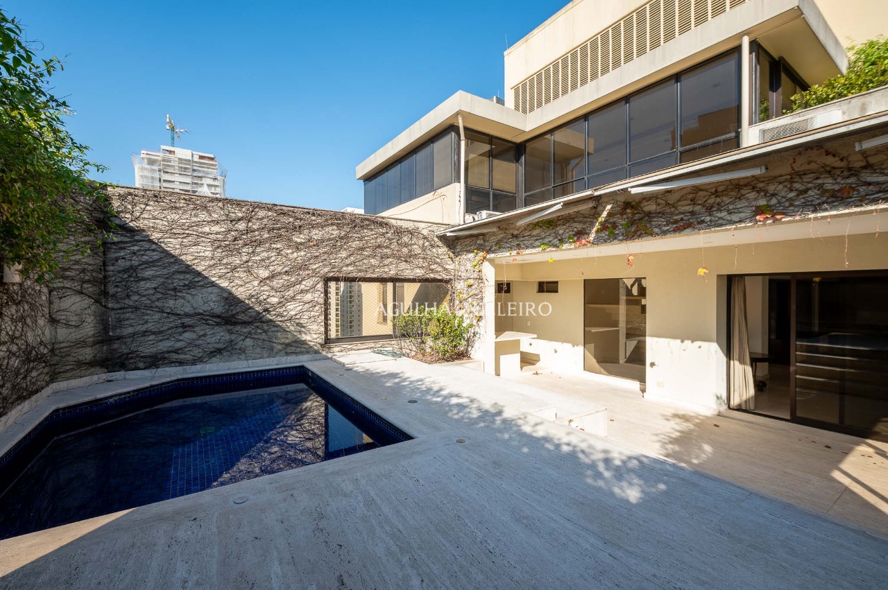 Cobertura Triplex para venda no Itaim. – 16668