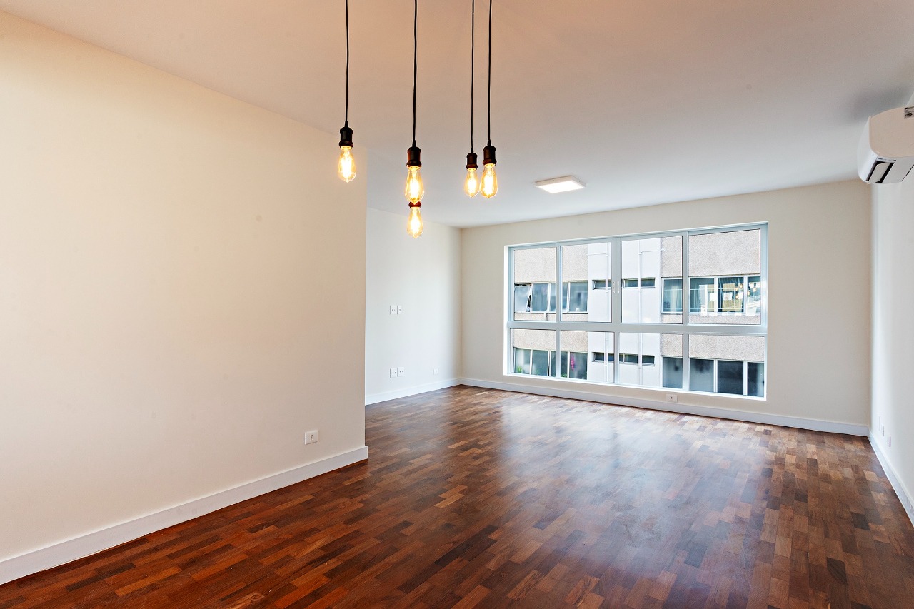 Apartamento amplo recém reformado com boa iluminação natural no Itaim. – AP1436 - IMG_0028