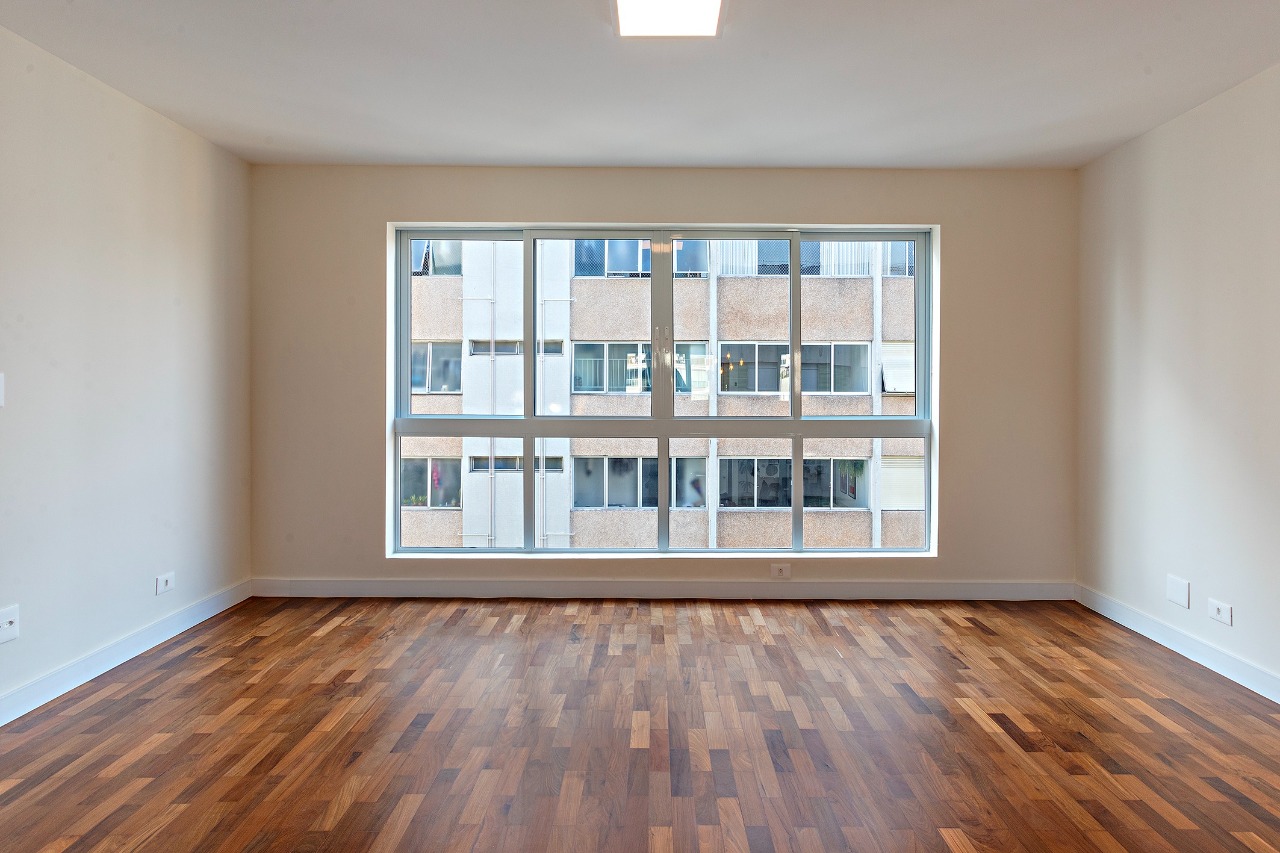 Apartamento amplo recém reformado com boa iluminação natural no Itaim. – AP1436 - IMG_0032