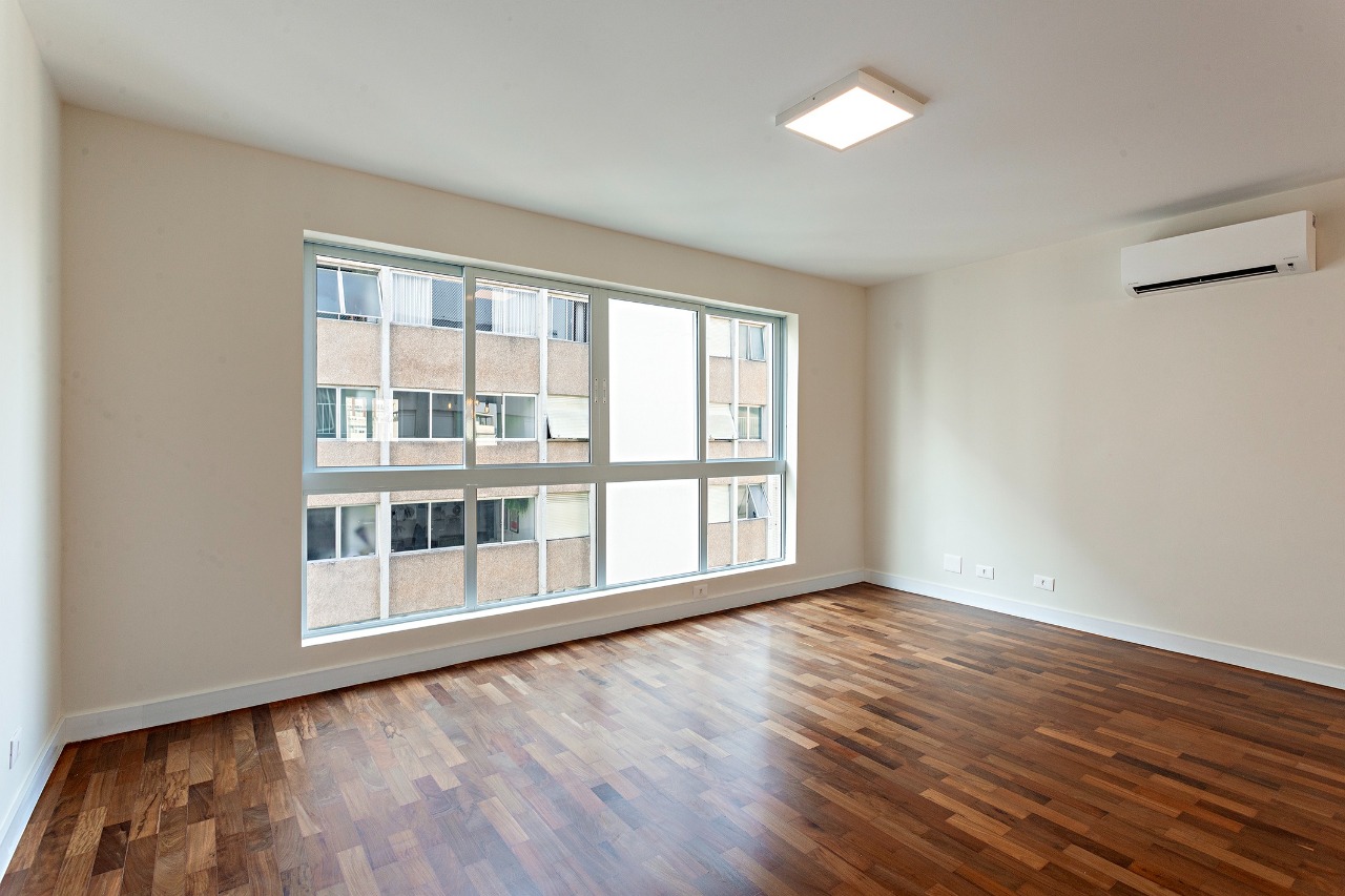 Apartamento amplo recém reformado com boa iluminação natural no Itaim. – AP1436 - IMG_0037