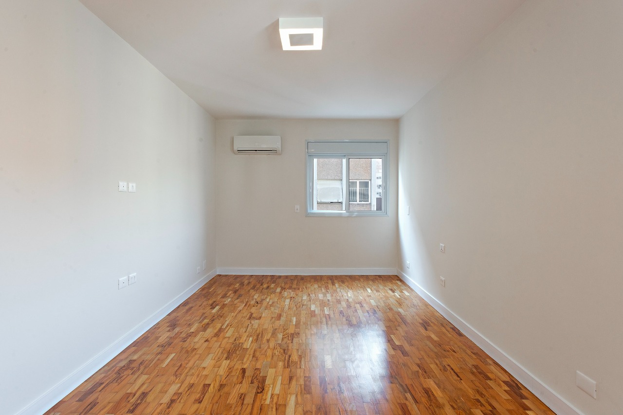 Apartamento amplo recém reformado com boa iluminação natural no Itaim. – AP1436 - IMG_0093