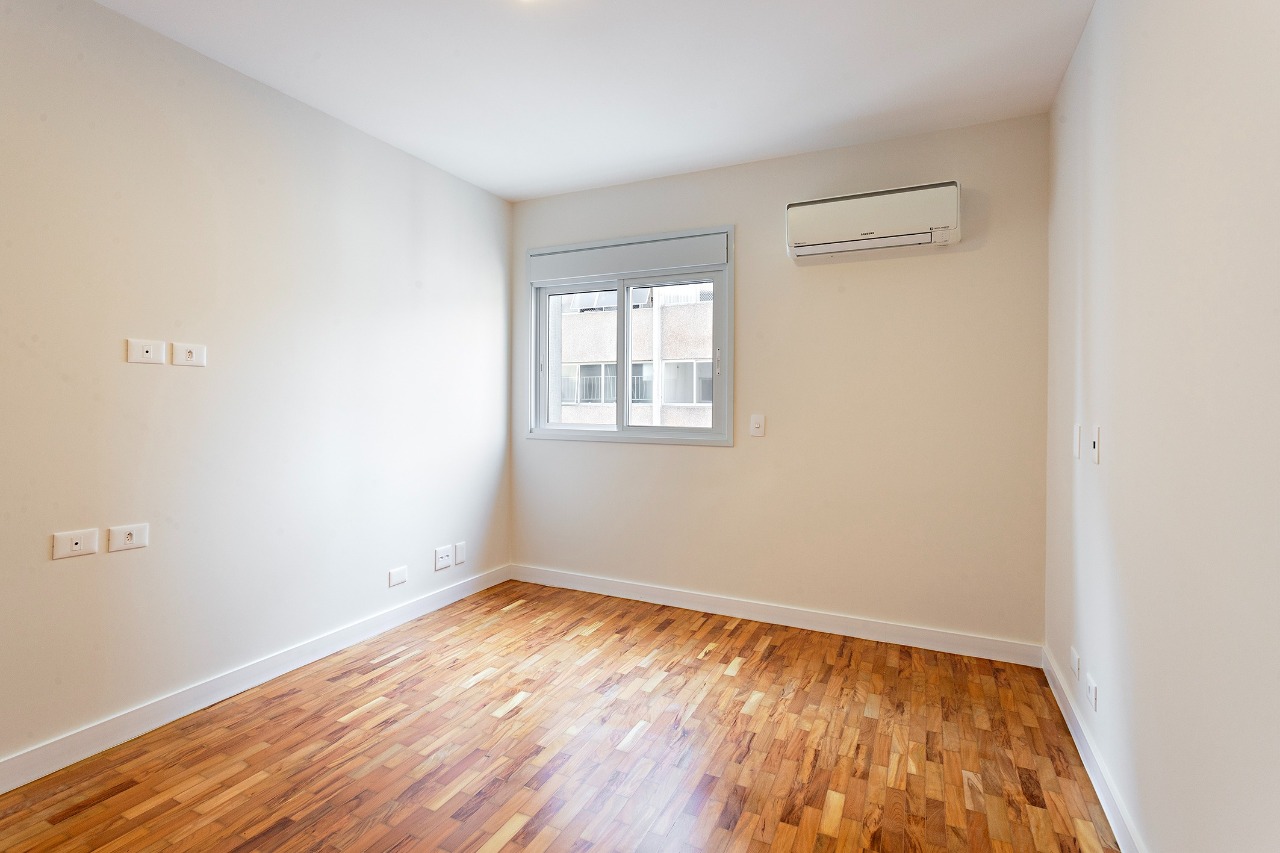 Apartamento amplo recém reformado com boa iluminação natural no Itaim. – AP1436 - IMG_0082