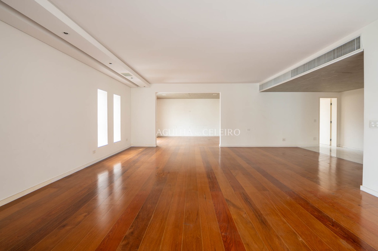 Apartamento com 4 suítes a 600 metros do Parque Ibirapuera à venda em Moema Pássaros. – 13881