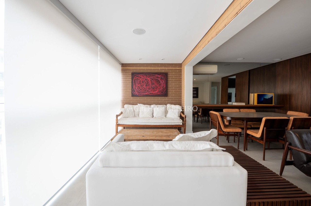 Apartamento reformado à venda na Vila Olímpia. – AP2340