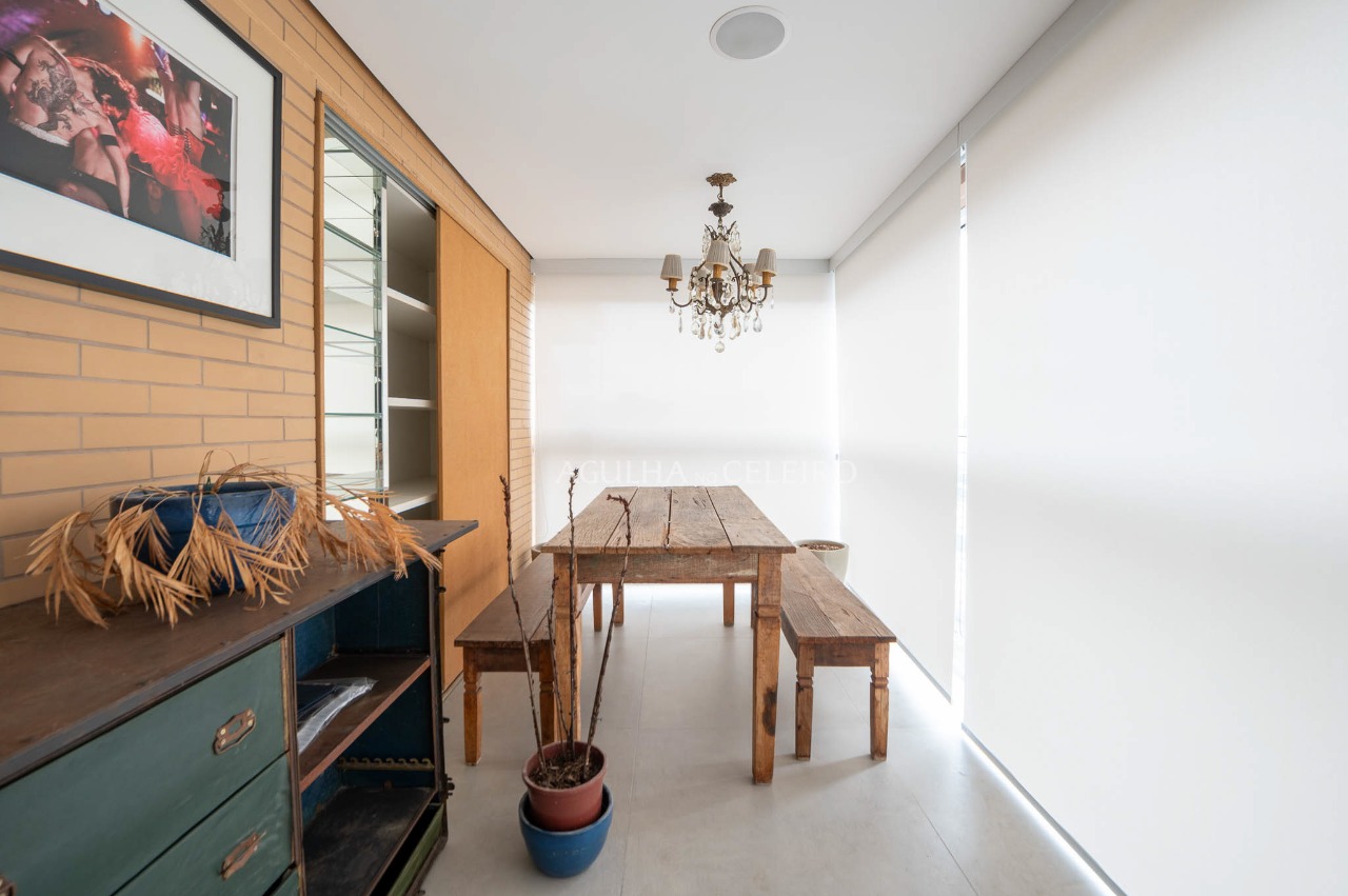 Apartamento reformado à venda na Vila Olímpia. – AP2340