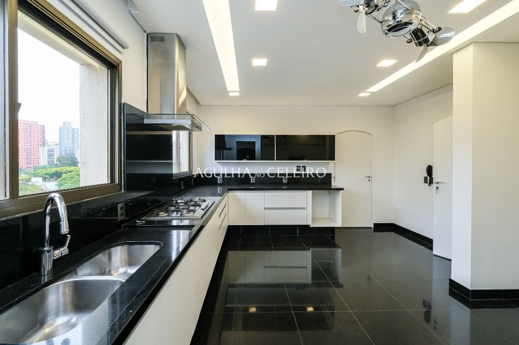 Apartamento a 450 metros do Parque Ibirapuera à venda no Jardim Paulista. – AP8263