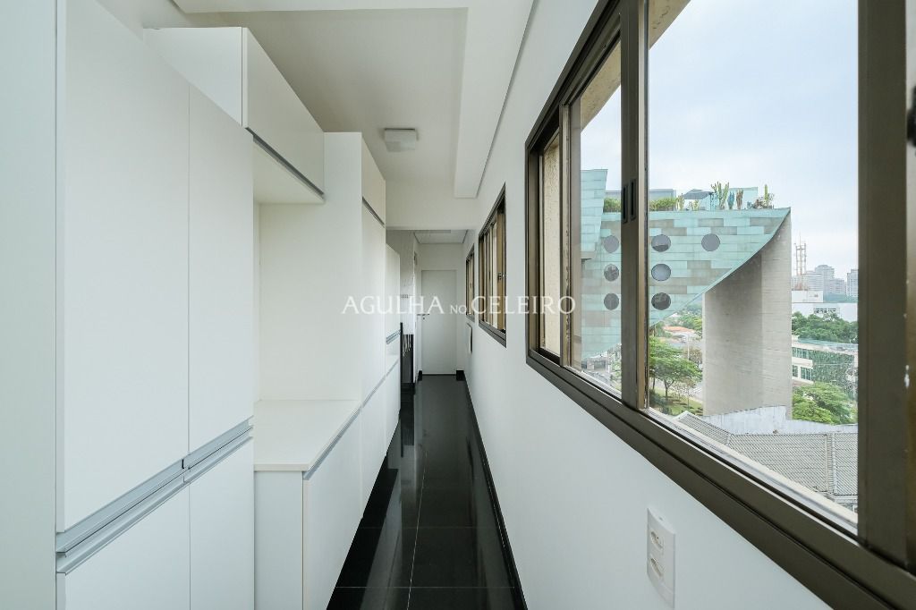 Apartamento a 450 metros do Parque Ibirapuera à venda no Jardim Paulista. – AP8263