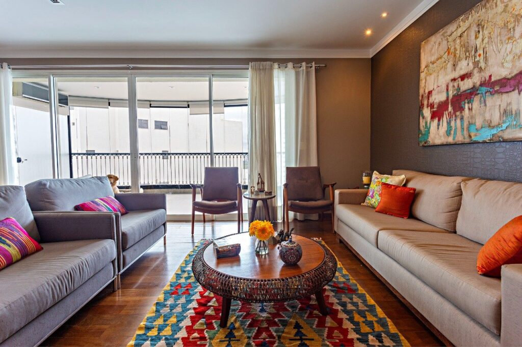 Apartamento com sacada à venda no Jardim Paulista. – 18123