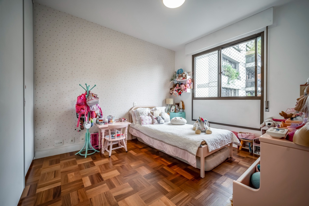 Apartamento a venda na melhor rua do Itaim. – 18133