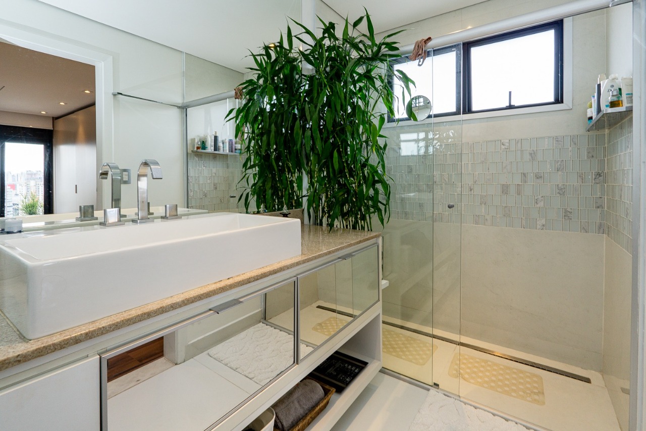 Cobertura linda para venda em Moema. – 18152