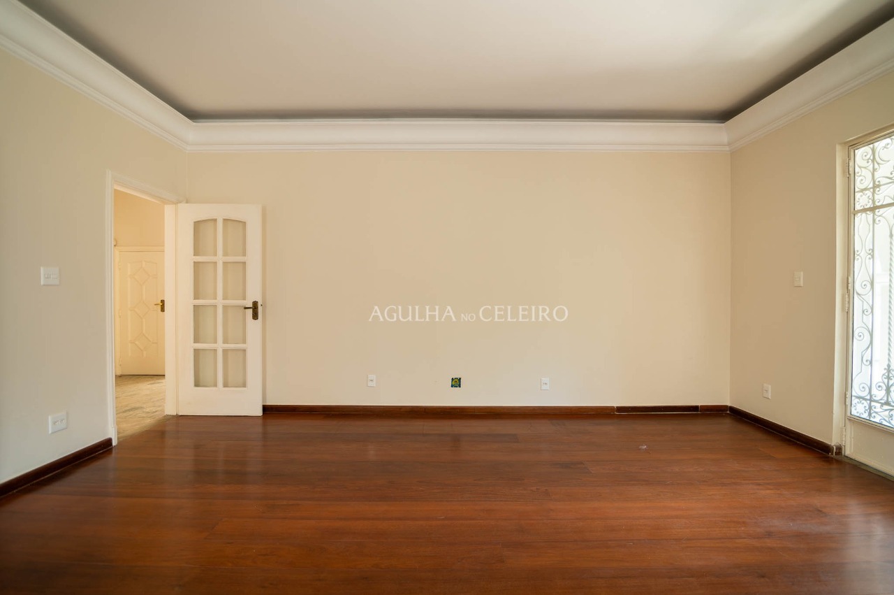 Casa ampla no Jardim Paulista. – CA0846