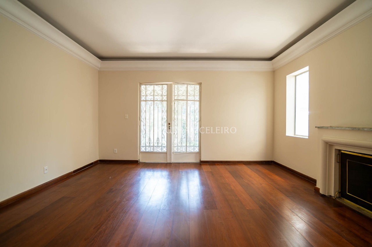 Casa ampla no Jardim Paulista. – CA0846