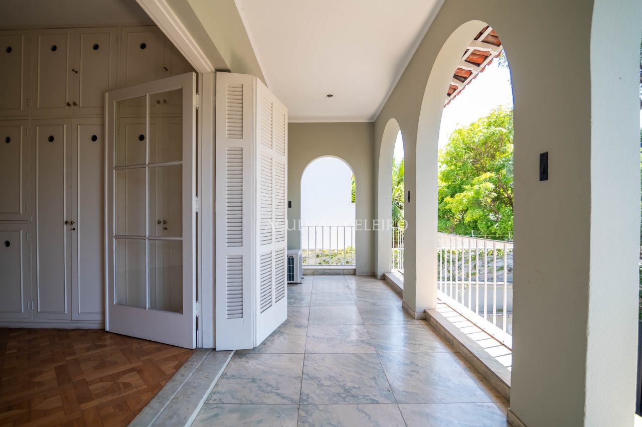 Casa ampla no Jardim Paulista. – CA0846