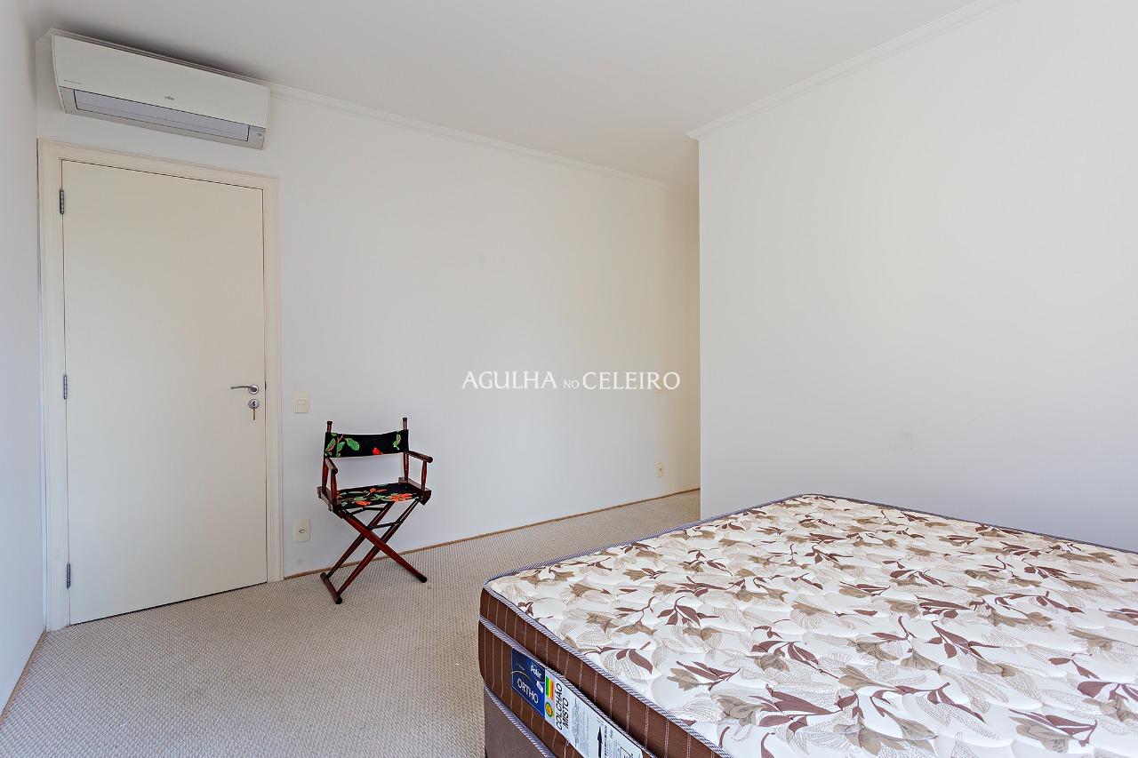 Apartamento espaçoso e iluminado à venda no Itaim Bibi – 18323