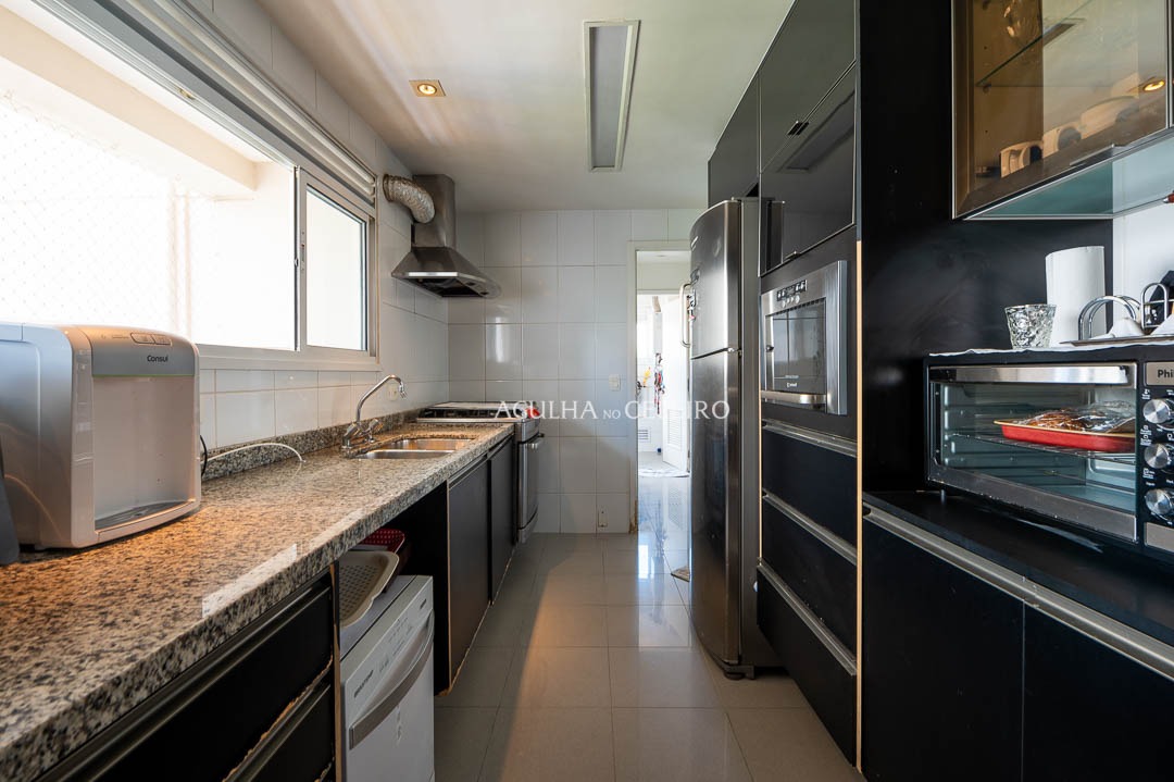 Apartamento super claro e arejado na melhor localização do bairro. – AP5792