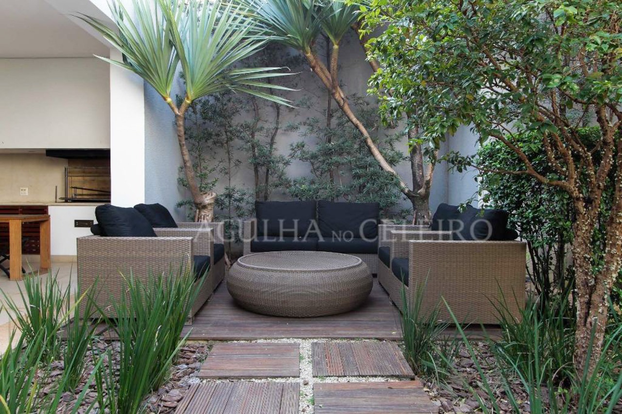 Casa familiar em localização privilegiada à venda no Jardim Paulistano. – CA0366