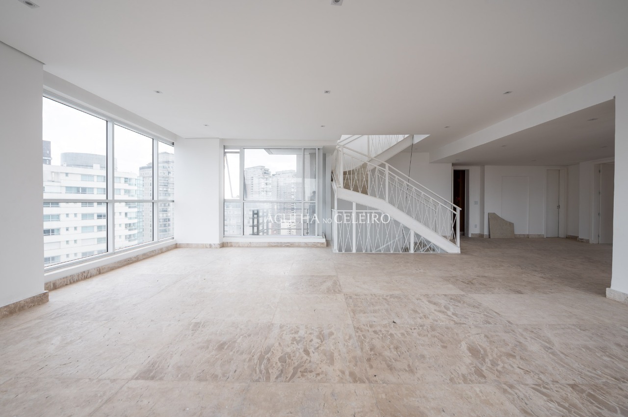 Cobertura espetacular com vista incrível à venda no Itaim Bibi. – 18646