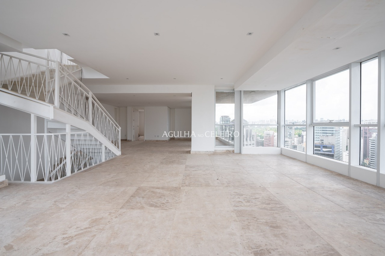 Cobertura espetacular com vista incrível à venda no Itaim Bibi. – 18646