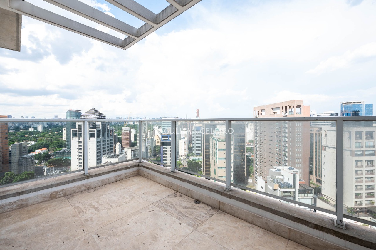 Cobertura espetacular com vista incrível à venda no Itaim Bibi. – 18646