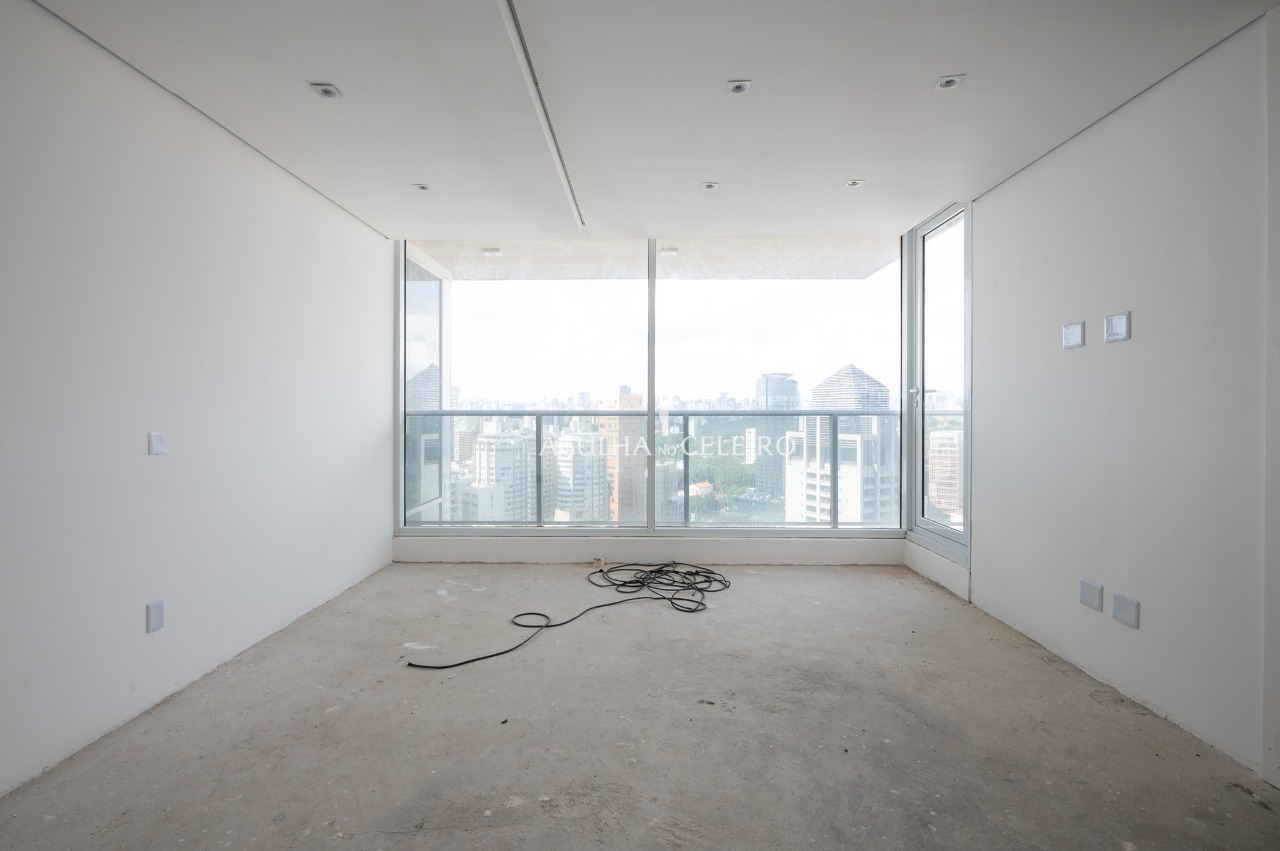 Cobertura espetacular com vista incrível à venda no Itaim Bibi. – 18646