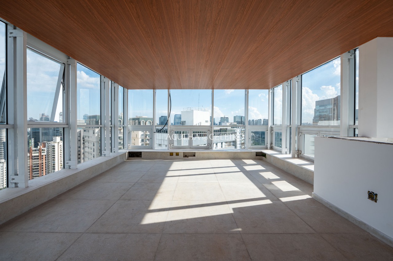 Cobertura espetacular com vista incrível à venda no Itaim Bibi. – 18646