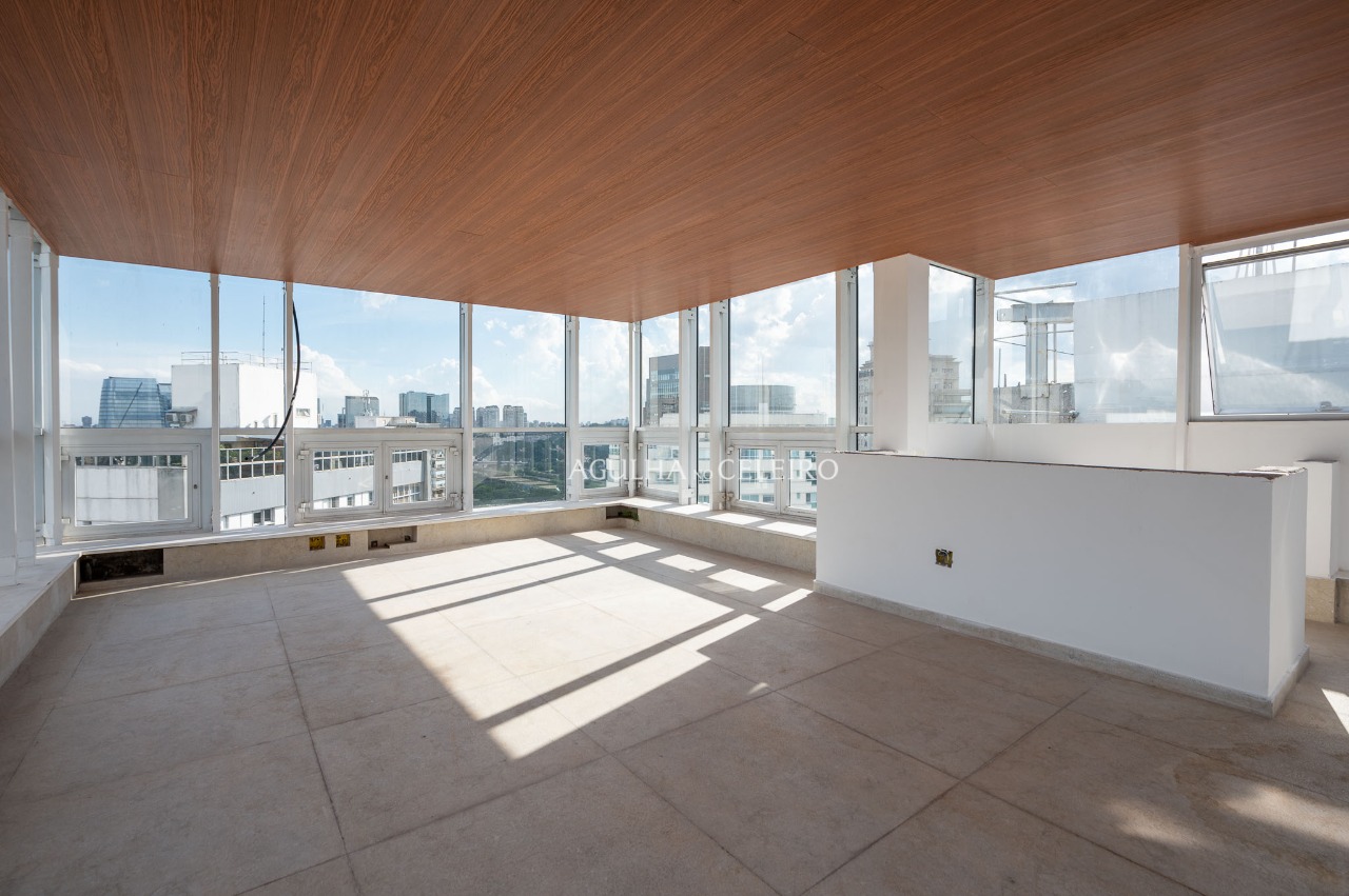 Cobertura espetacular com vista incrível à venda no Itaim Bibi. – 18646