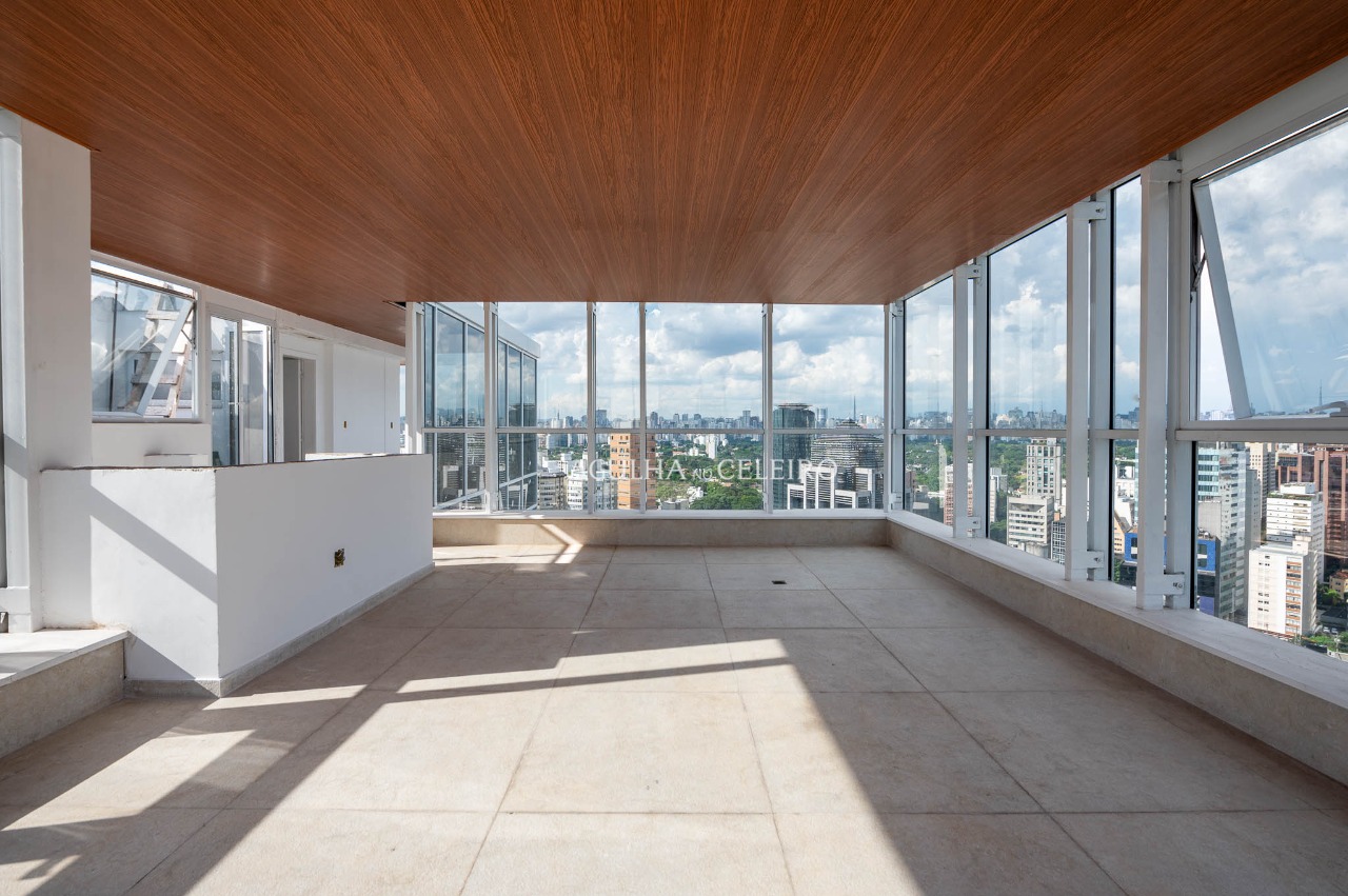 Cobertura espetacular com vista incrível à venda no Itaim Bibi. – 18646