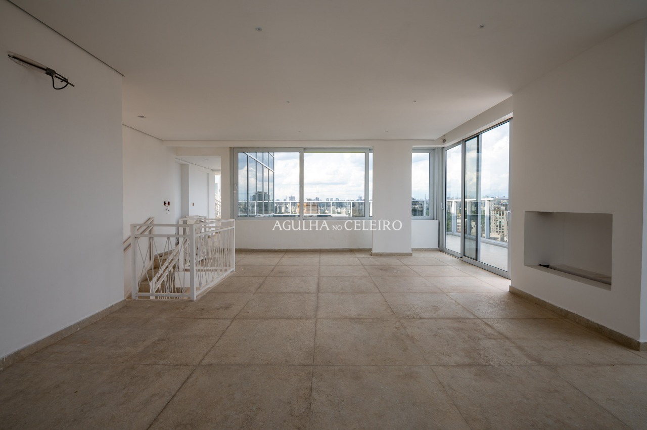 Cobertura espetacular com vista incrível à venda no Itaim Bibi. – 18646