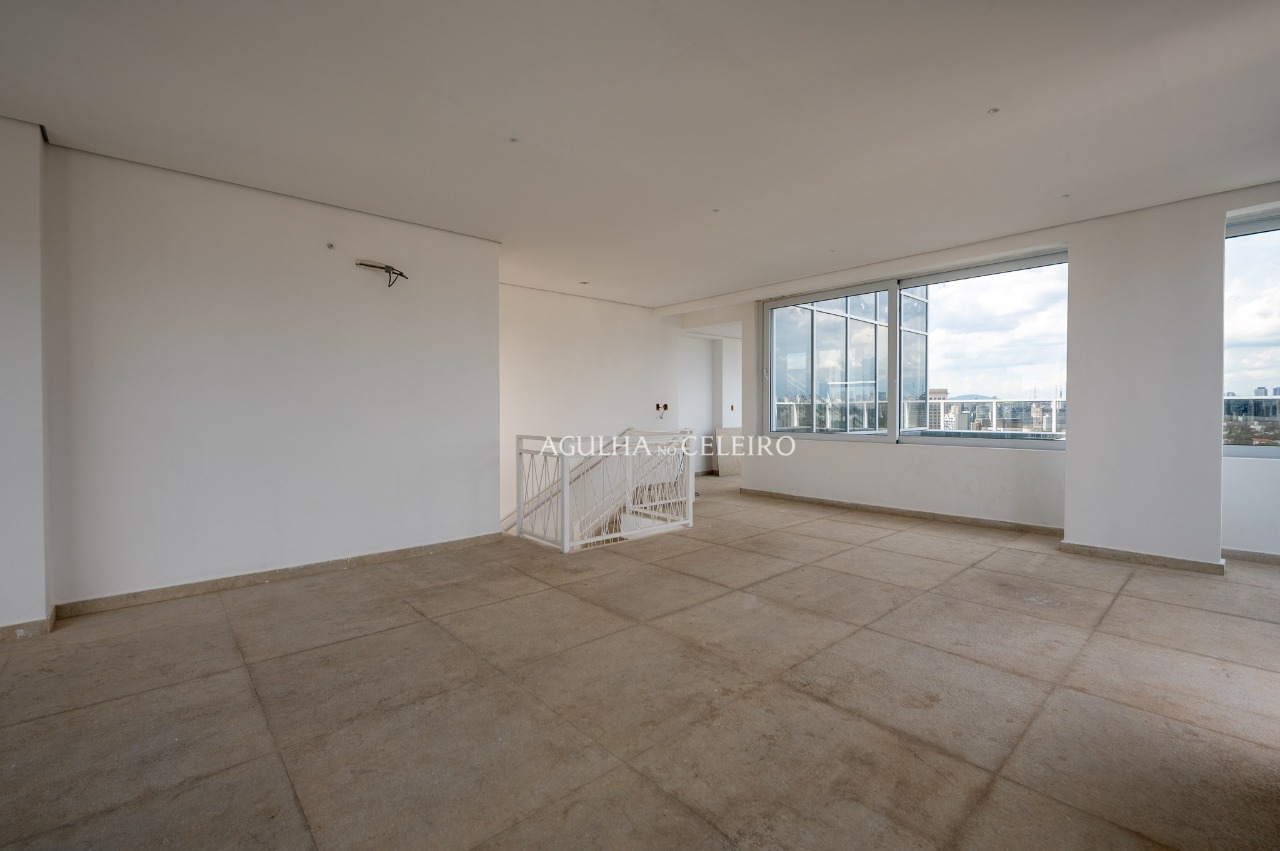 Cobertura espetacular com vista incrível à venda no Itaim Bibi. – 18646