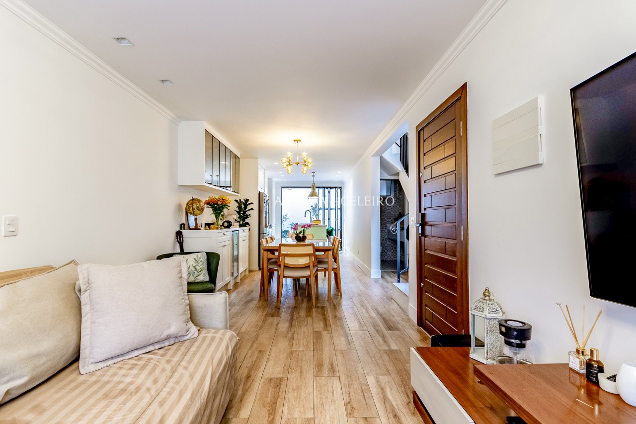 Casa charmosa com iluminação natural à venda no Brooklin. – 9453 - 2_1 Sala (2)