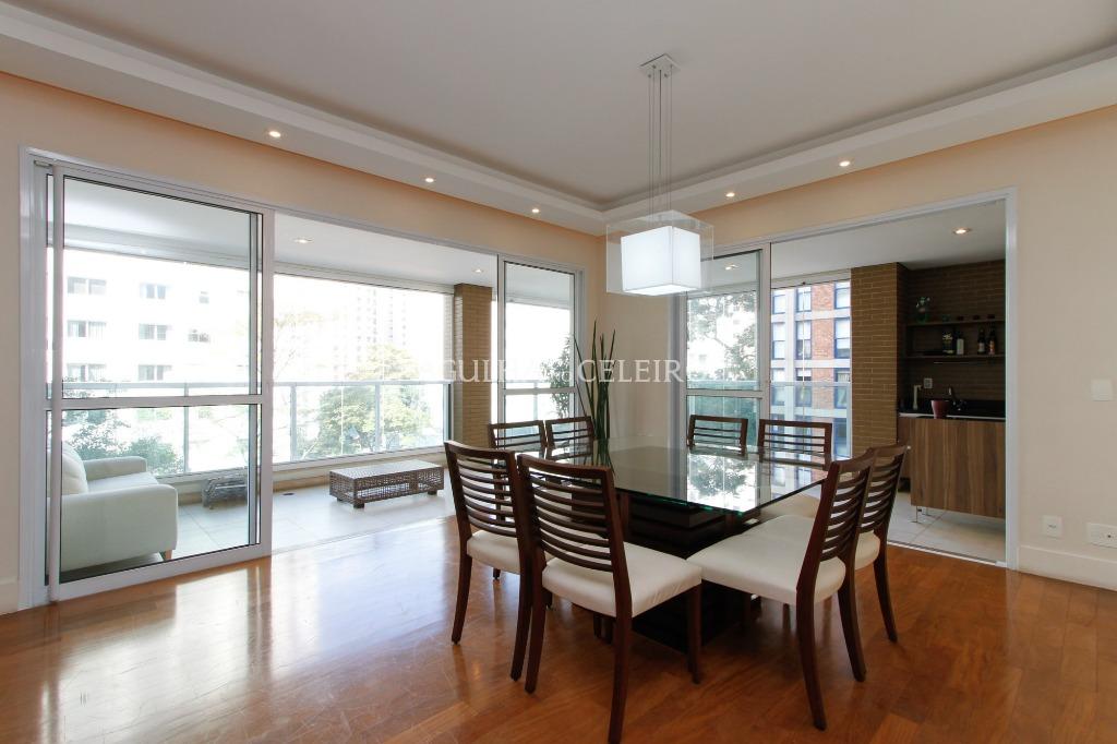 Apartamento com varanda Gourmet à venda em Moema. – AP2375