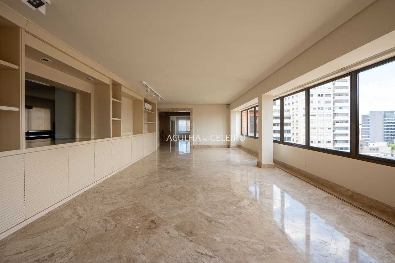Cobertura duplex com excelente localização no Jardim América – CO0589