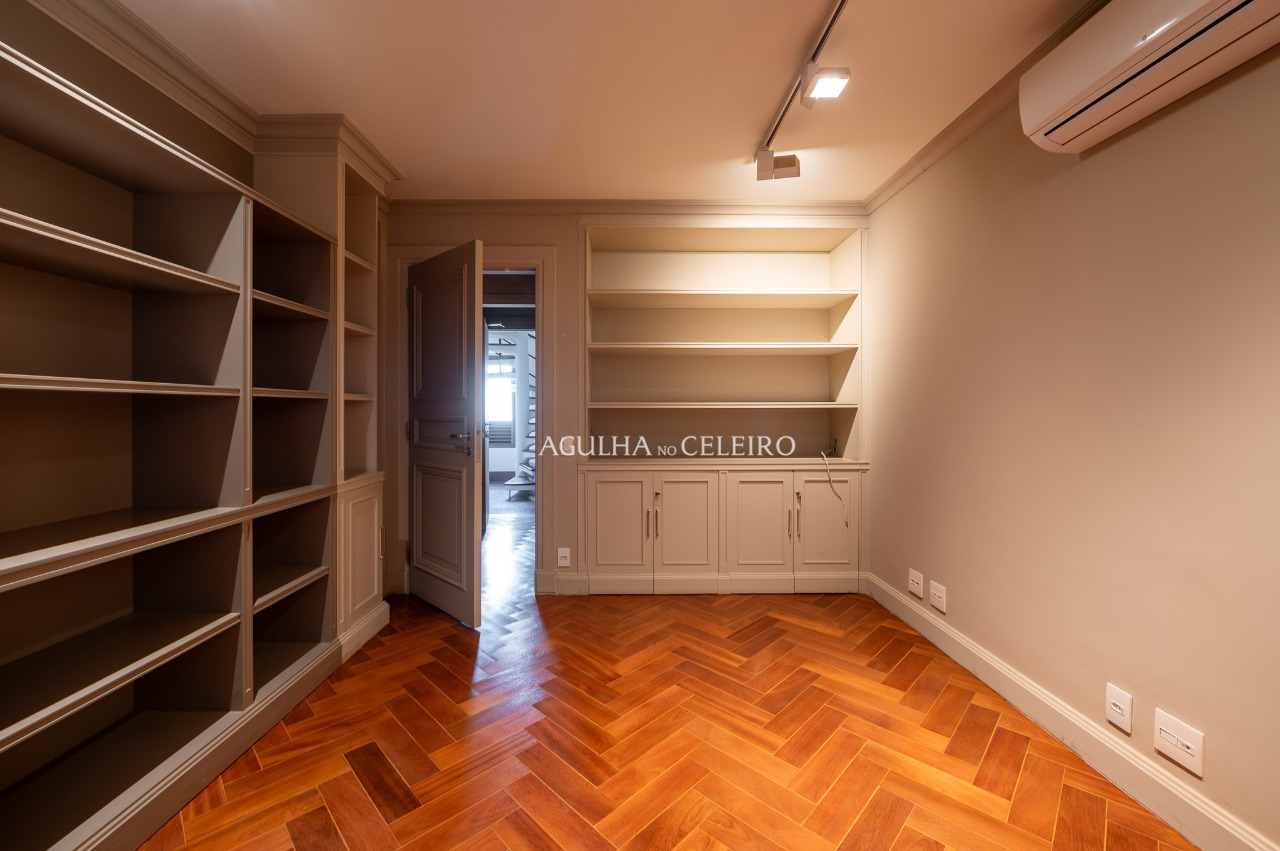 Cobertura duplex com excelente localização no Jardim América – CO0589