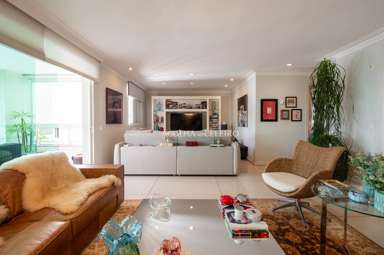 Apartamento à venda em condomínio clube cobiçado no Itaim – 18408