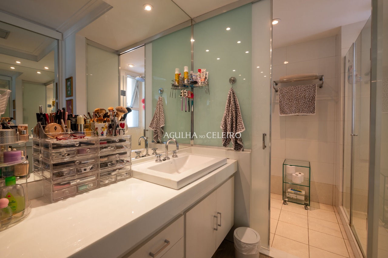 Apartamento à venda em condomínio clube cobiçado no Itaim – 18408