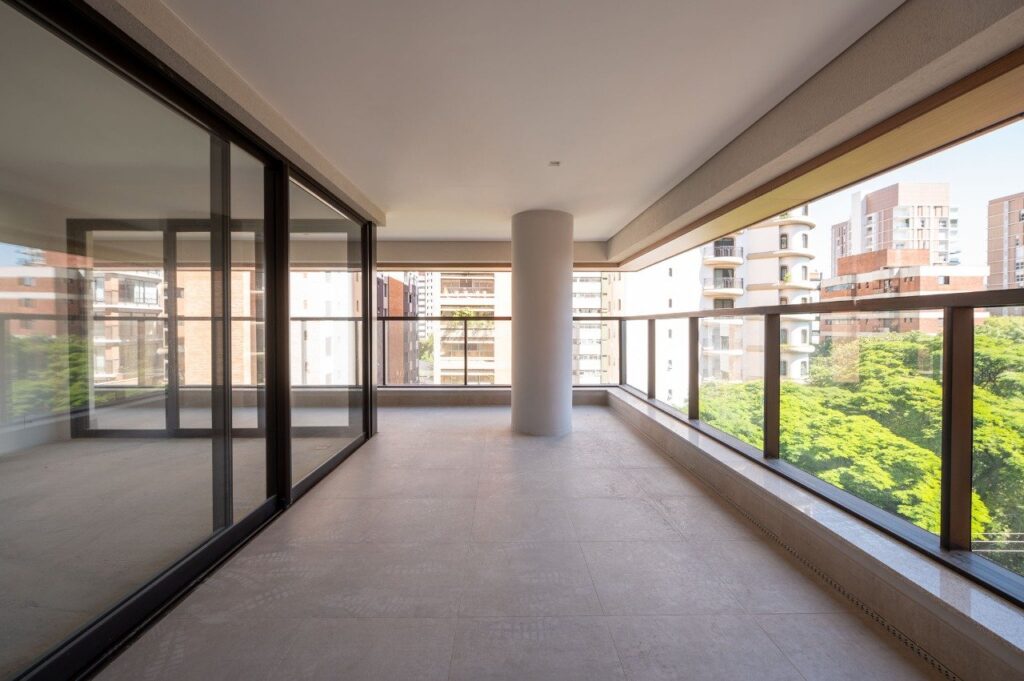Apartamento em prédio novo à venda em Moema Pássaros . – 18709