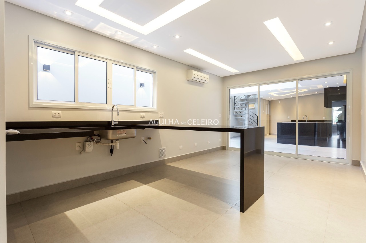 Casa charmosa e aconchegante á venda na Vila Madalena. – CA1249