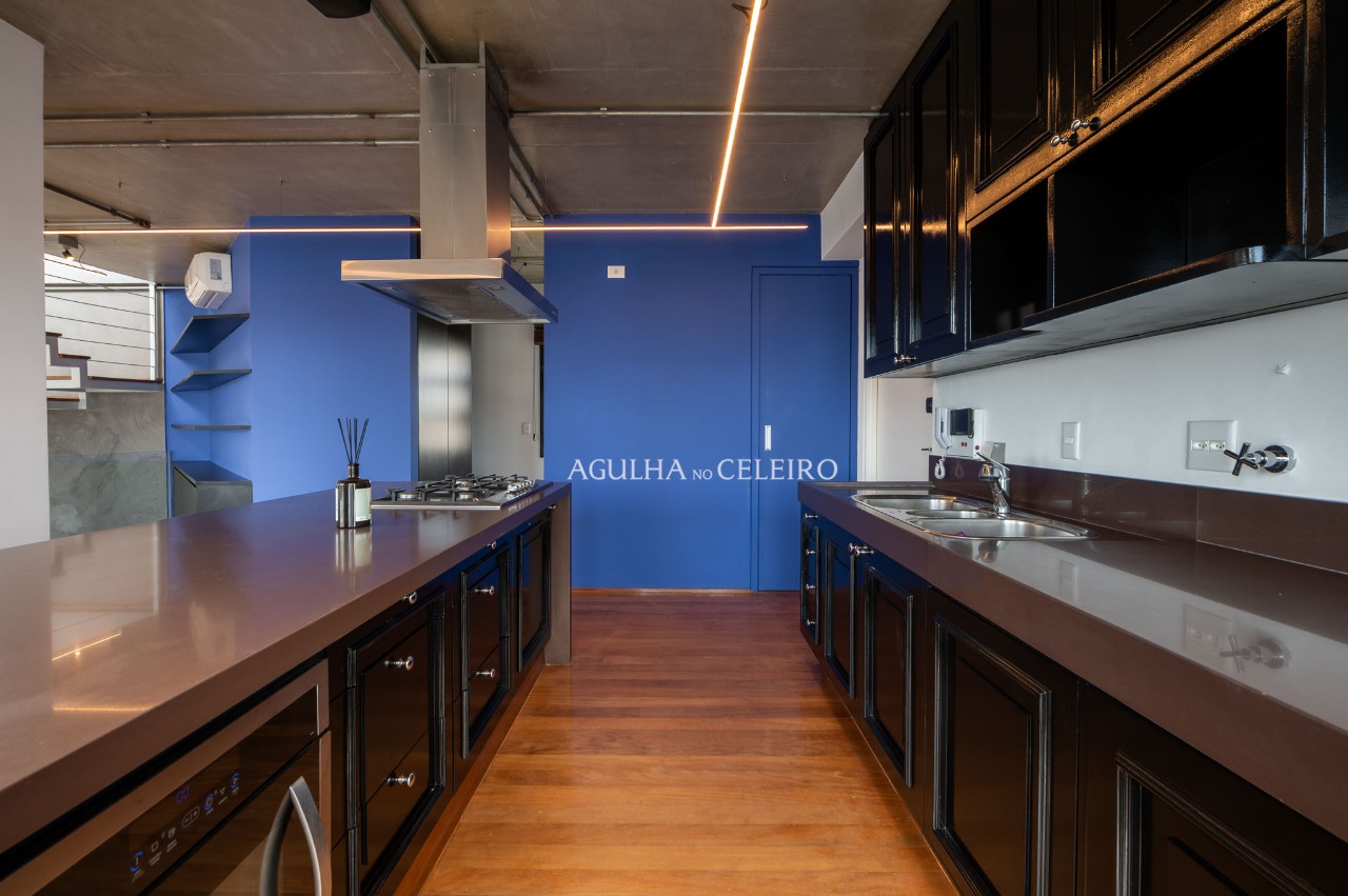 Cobertura em edifício moderno e descolado à venda na Vila Madalena – CO0018