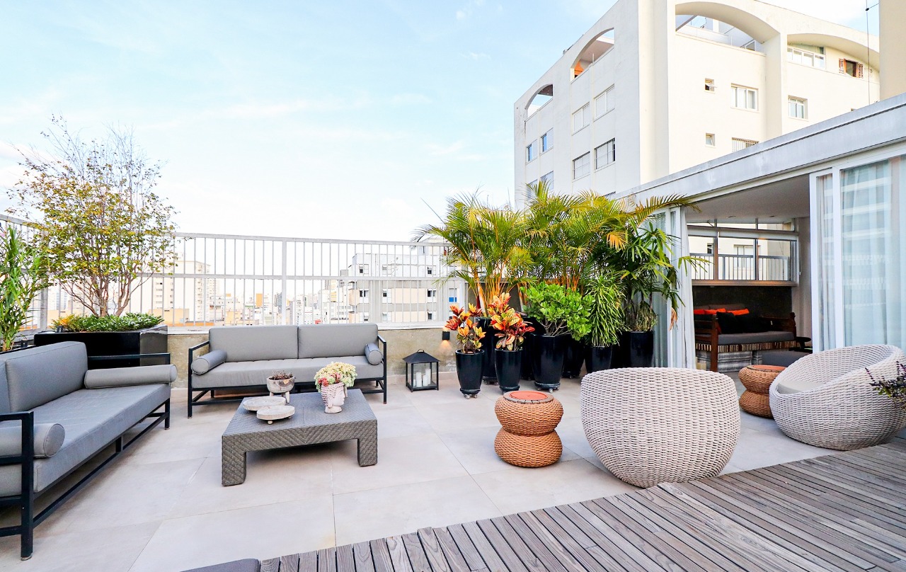 Cobertura charmosa, com área externa de tirar o fôlego e ambientes integrados, em Pinheiros. – CO0372