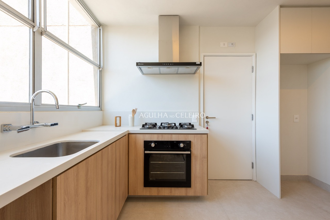 Apartamento totalmente reformado para venda no melhor do Itaim. – 18765